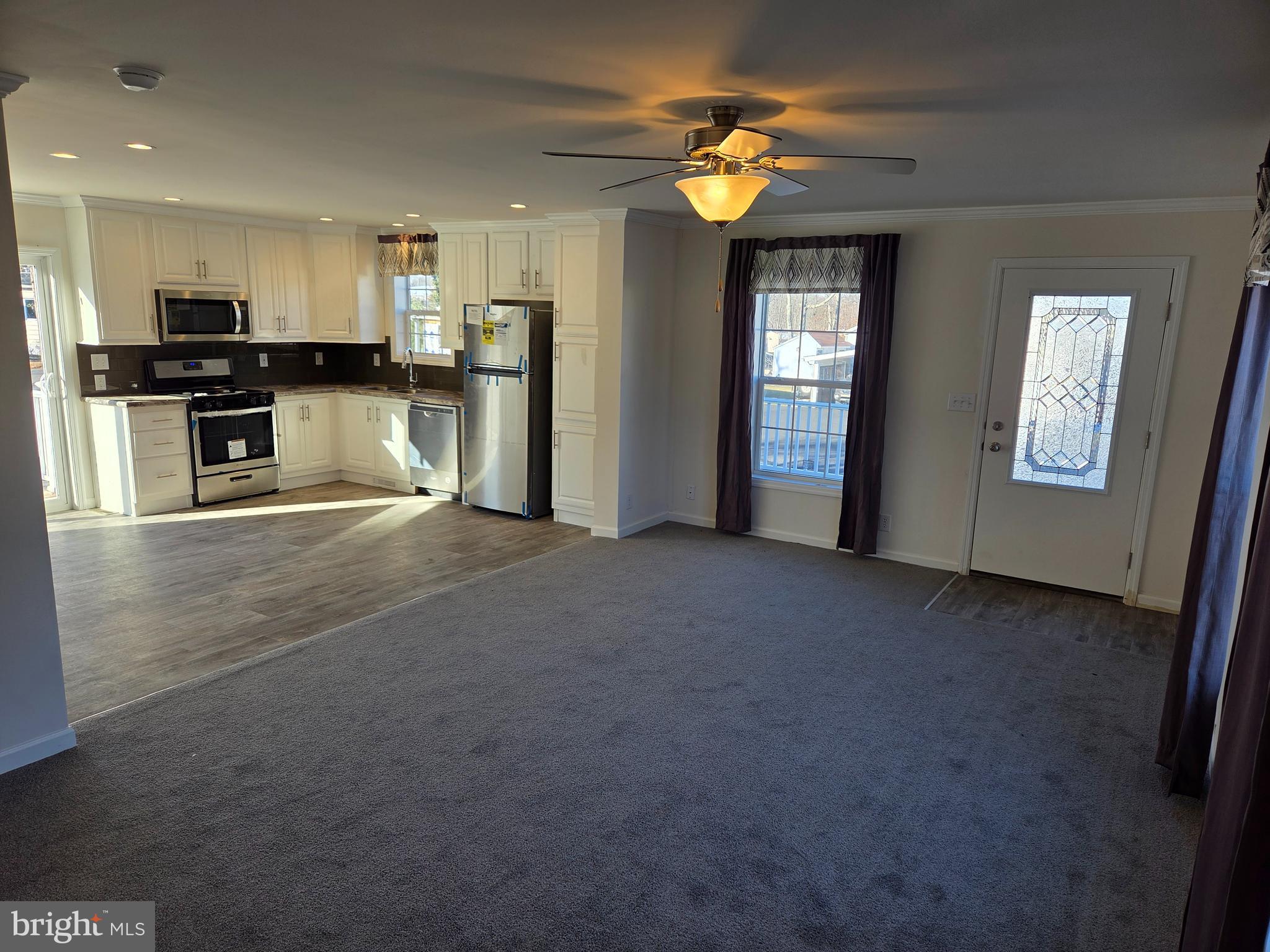 MELODYLAKESCNTRYCLUB - Residential