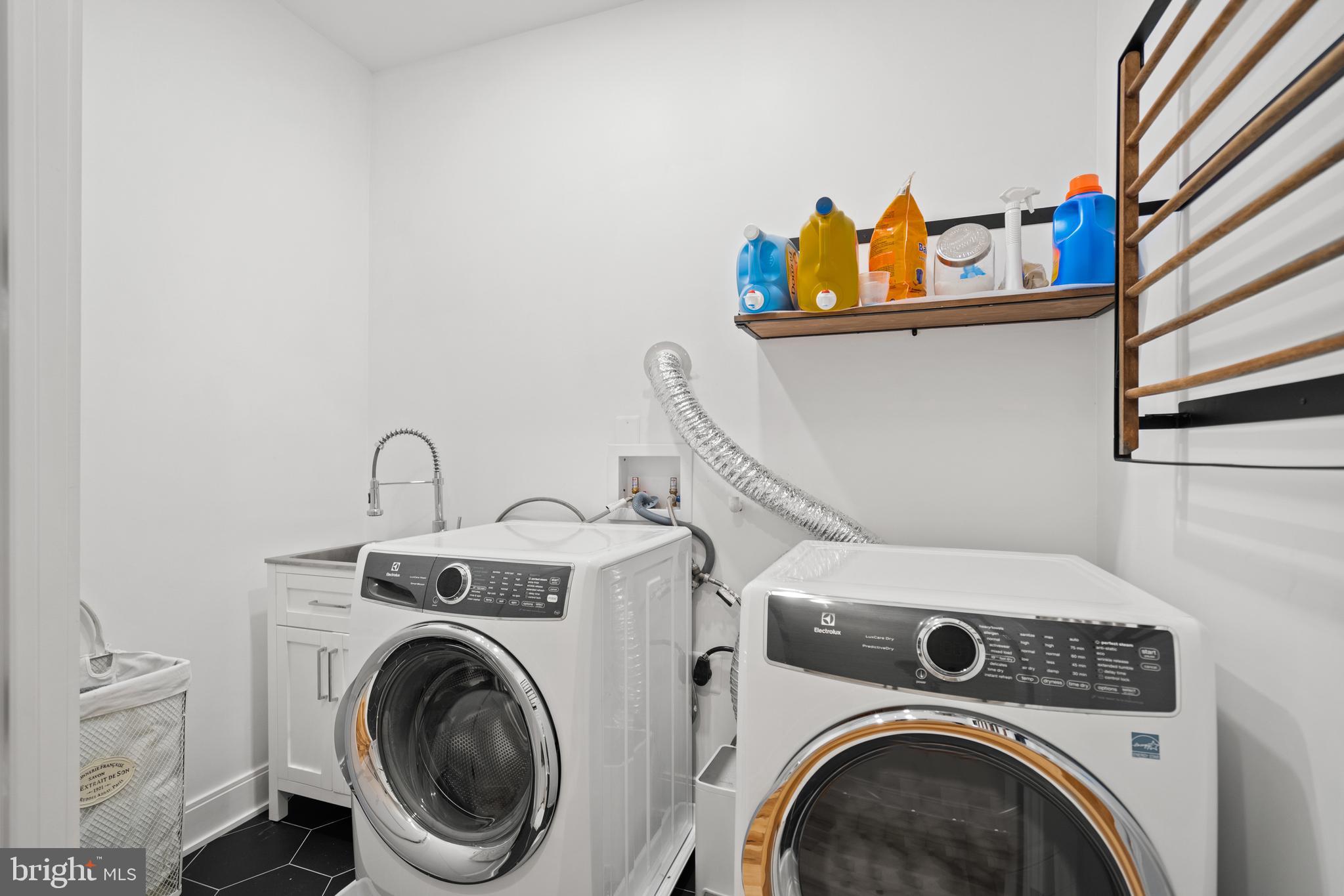 OLDE SWINKS MILL ESTATES - Residential