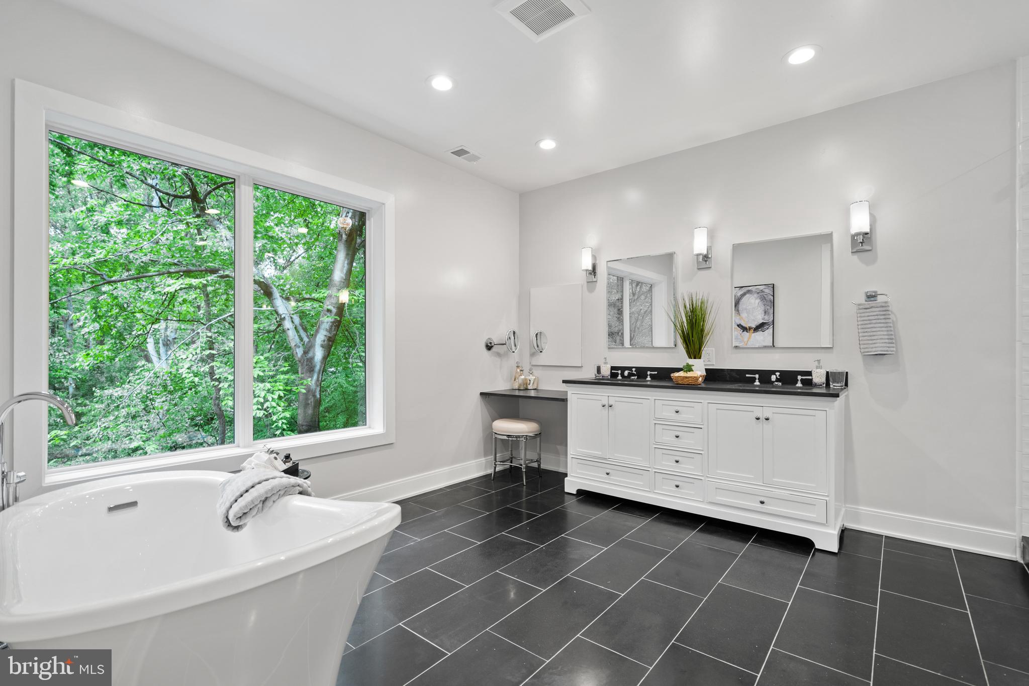 OLDE SWINKS MILL ESTATES - Residential