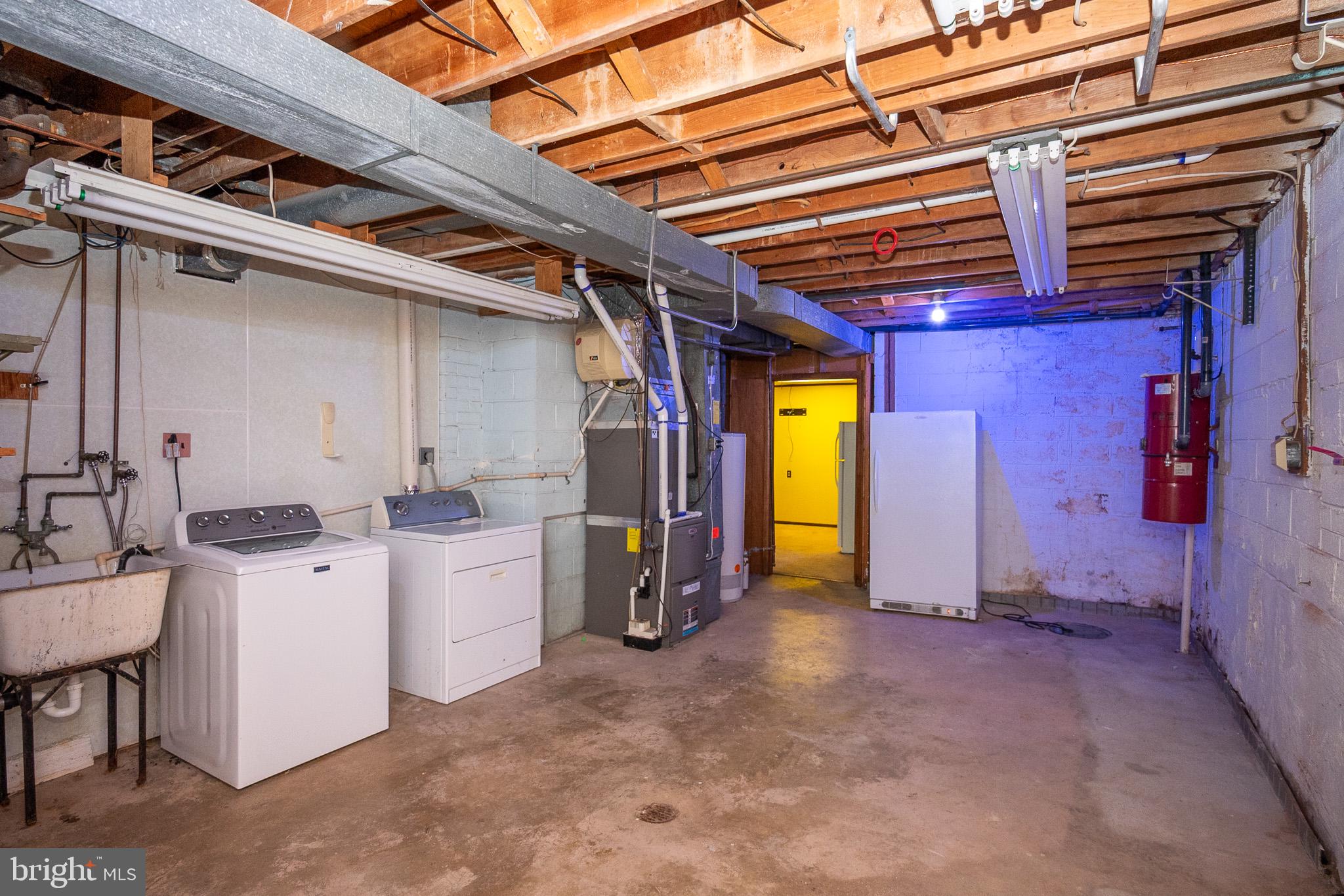 CALVERTON - Residential