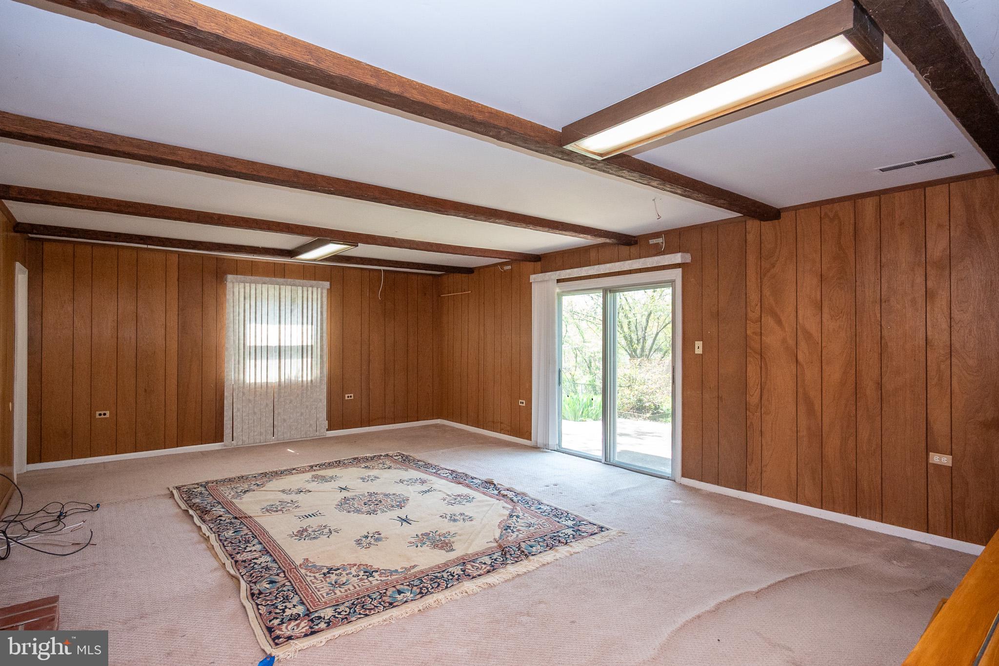 CALVERTON - Residential