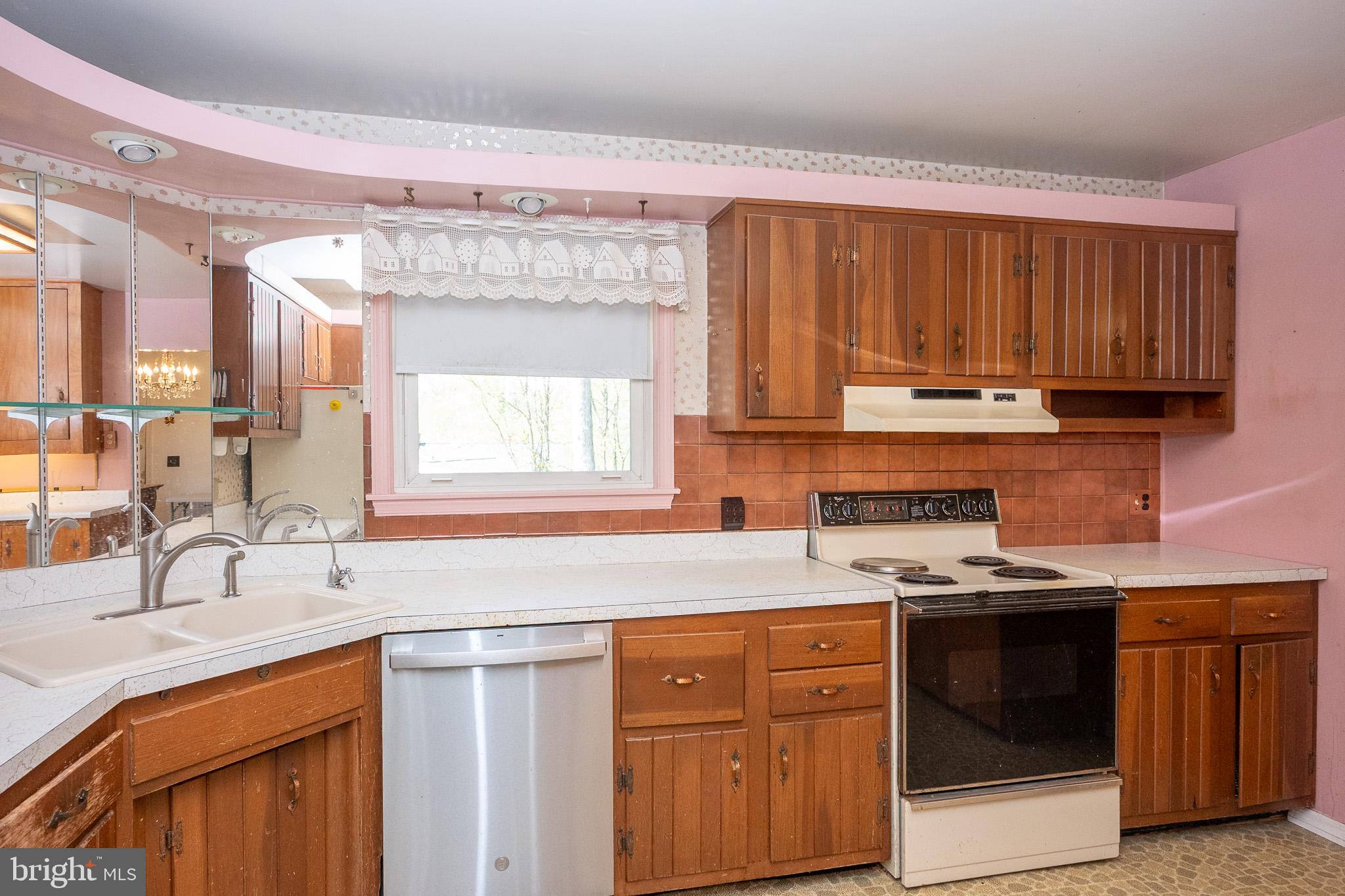 CALVERTON - Residential