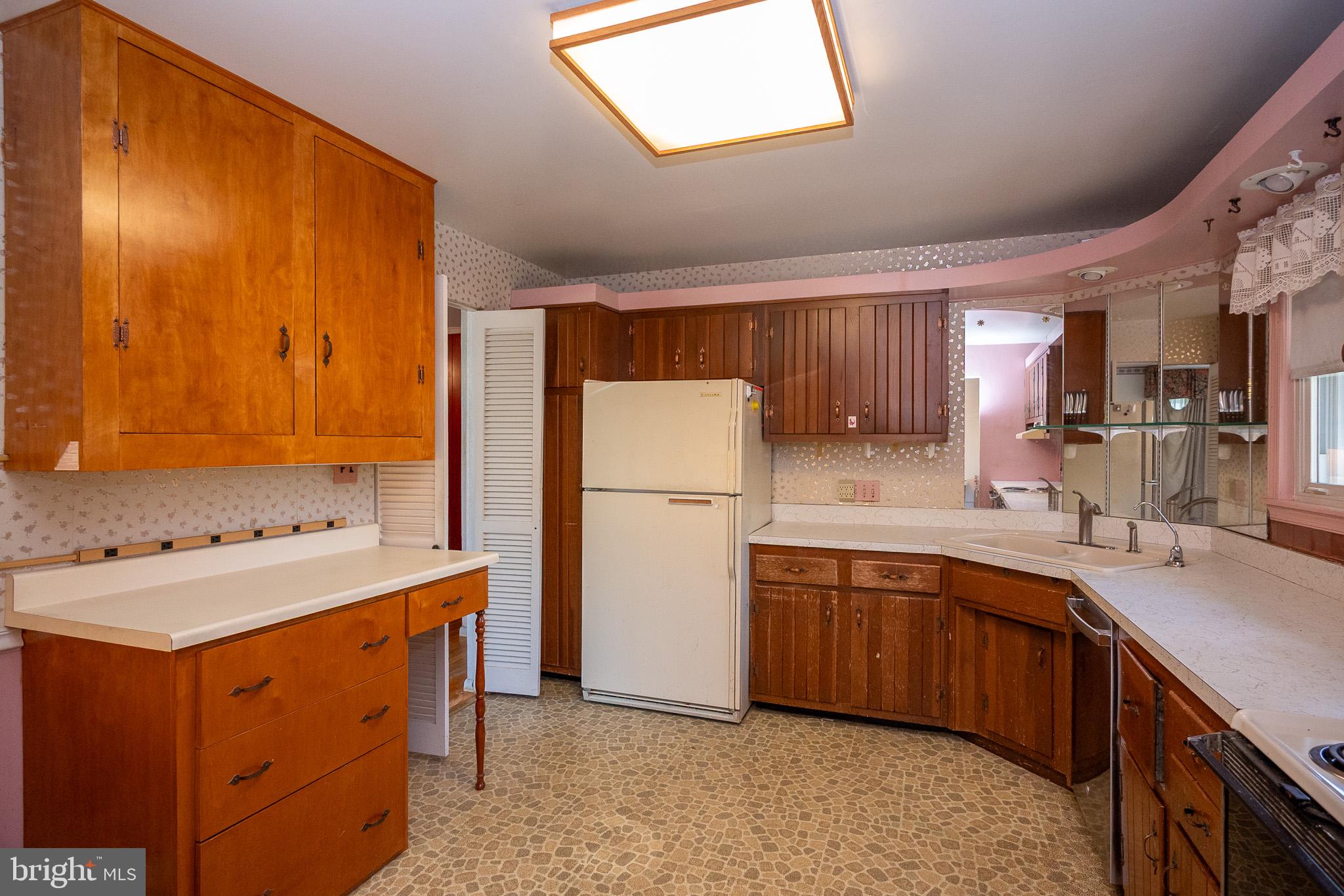 CALVERTON - Residential