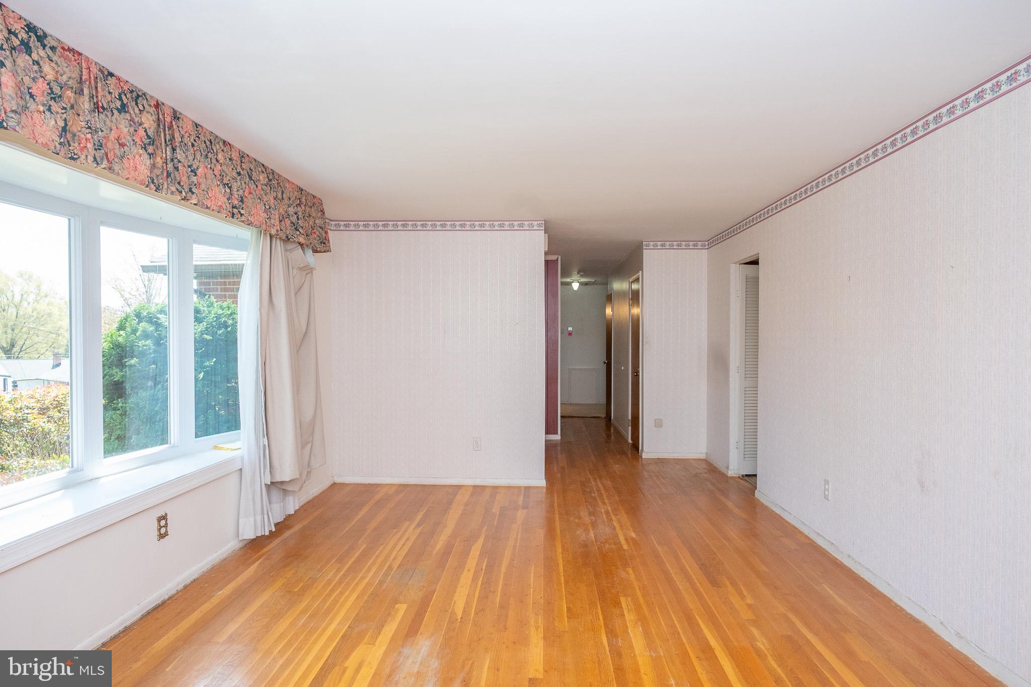 CALVERTON - Residential