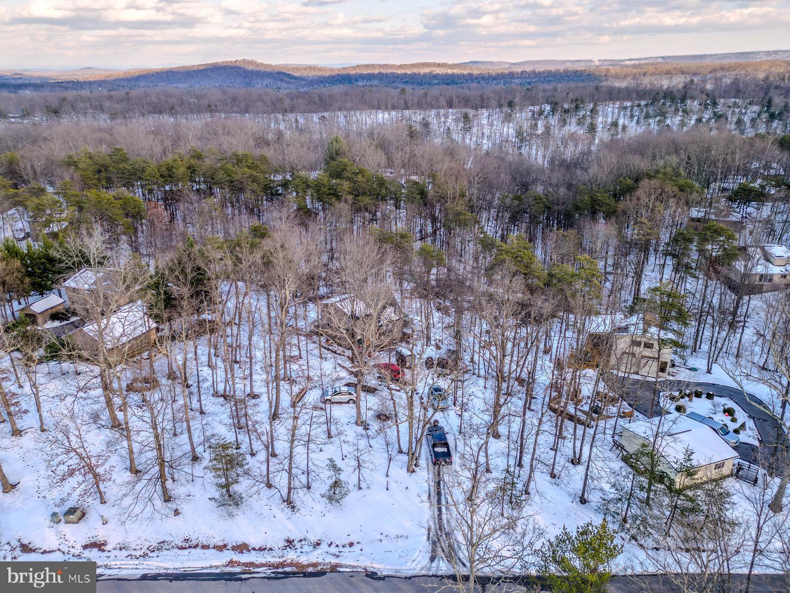 THE WOODS - Residential