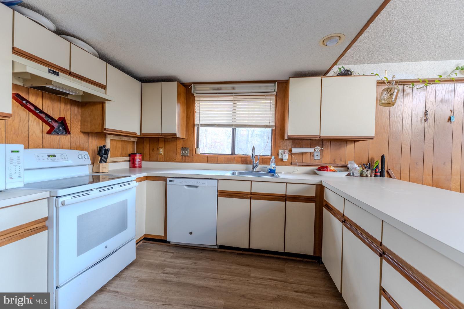 THE WOODS - Residential