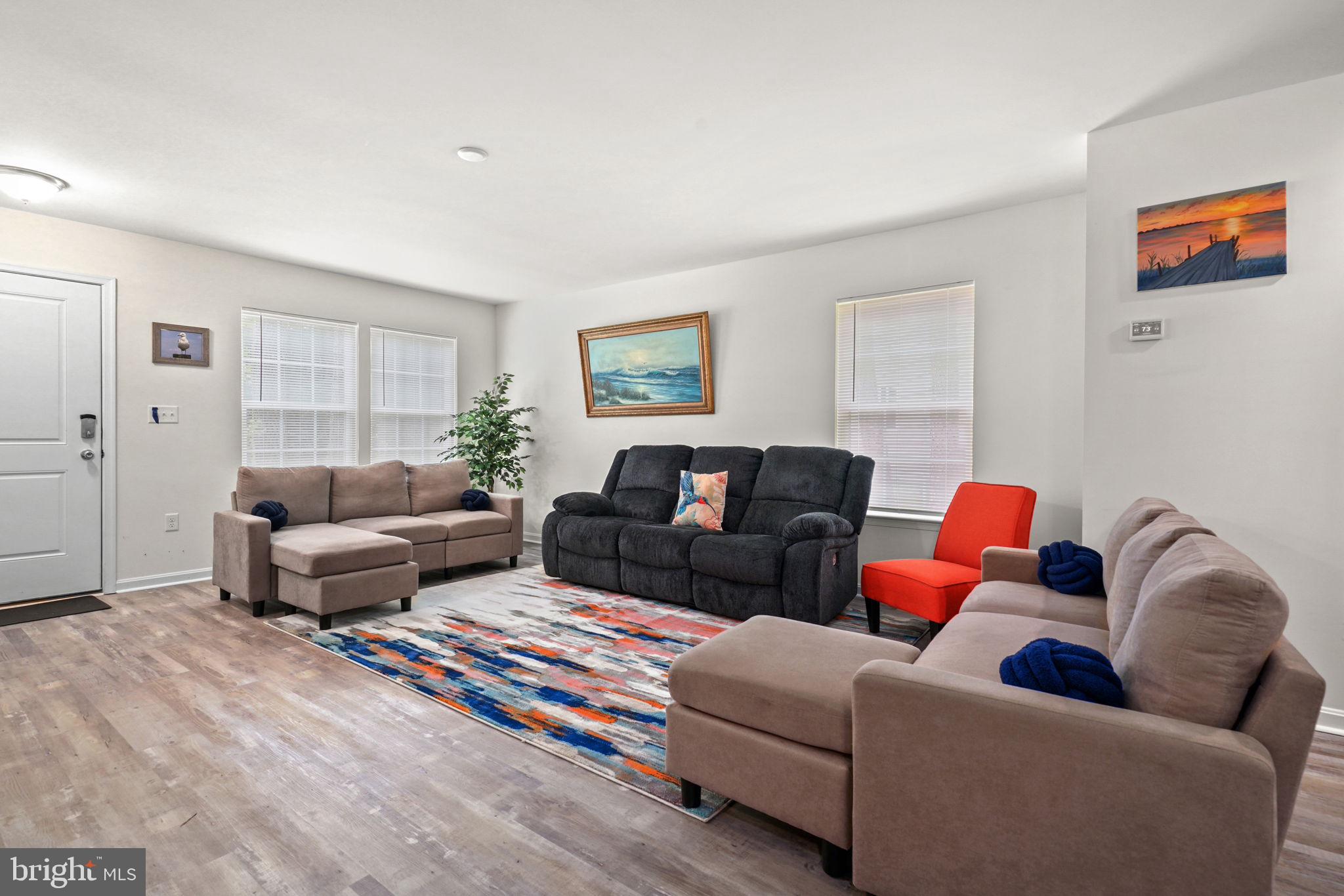 CAPTAIN'S COVE - Residential