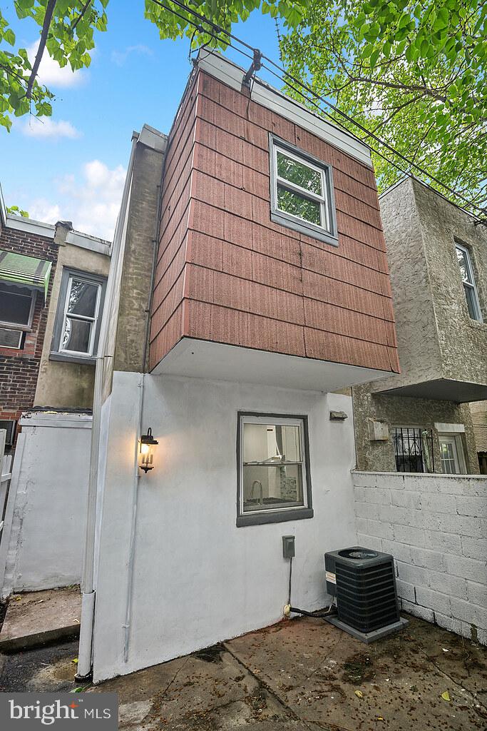 POINT BREEZE - Residential