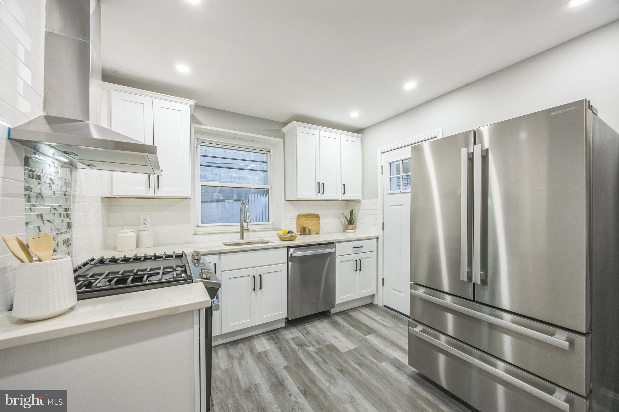 POINT BREEZE - Residential