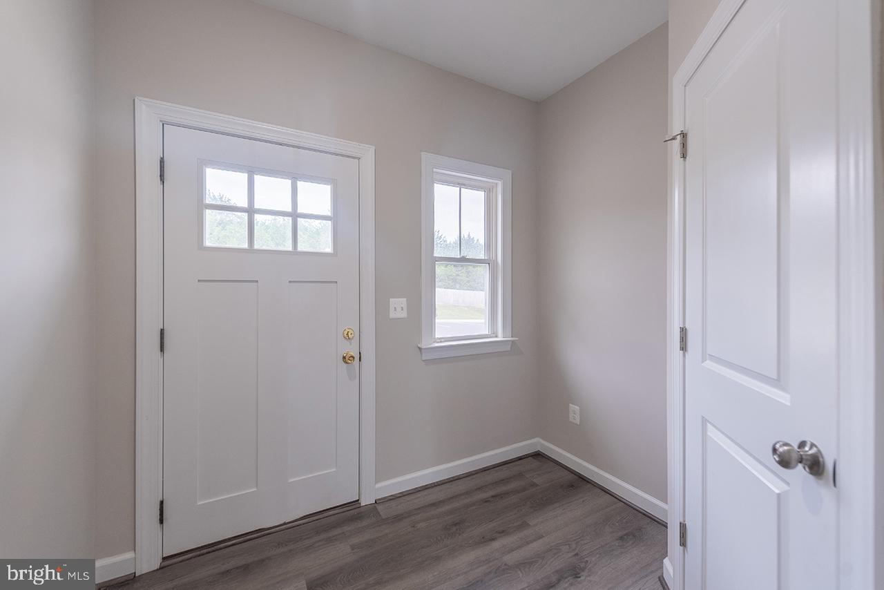 102 CORALYROSE COURT