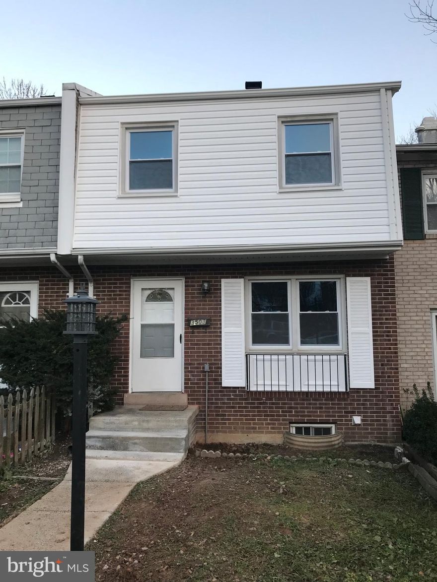 Great 3lvl TH in Dale City with finished basement including studio/4th bedroom. New roof, ALL new stainless still appliances , new front and back 2nd floor siding, new W/H, New windows. Hardwood 1st and 2nd floors. Recessed light in kitchen, FR & Basement .Ready for new owner. Close to I-95, Potomac Mills, Restaurants and more. Show and sell. Vacant! Please leave business card.