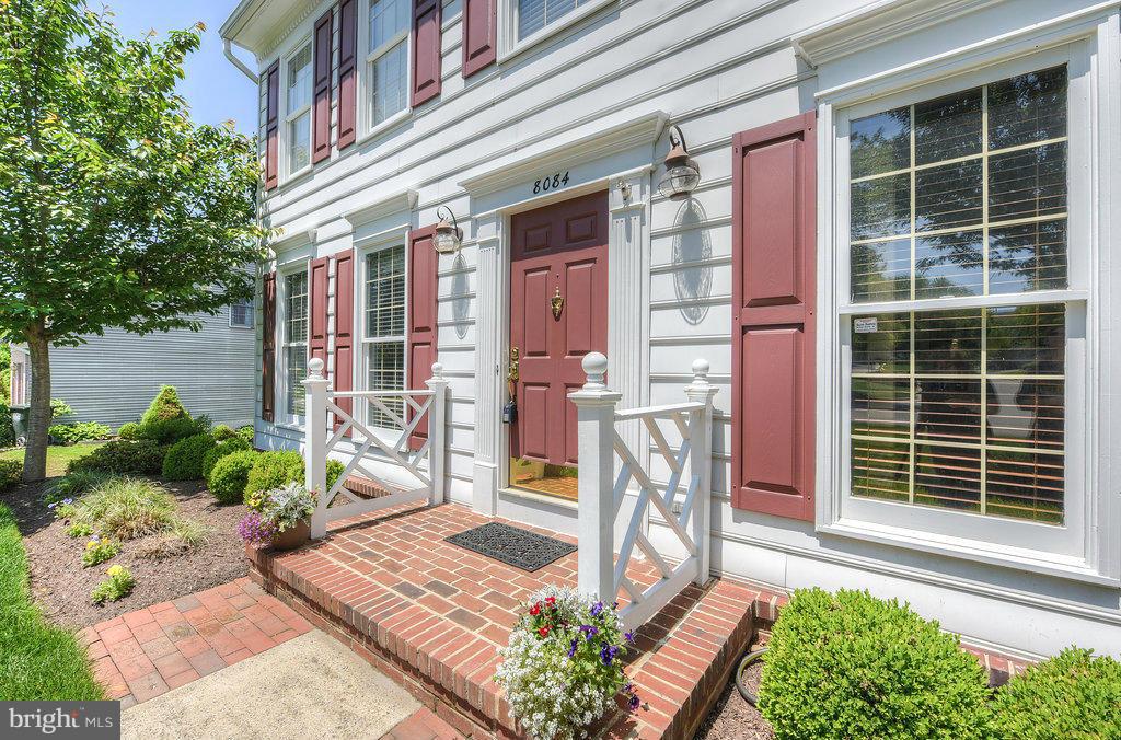 ARROWOOD - Residential