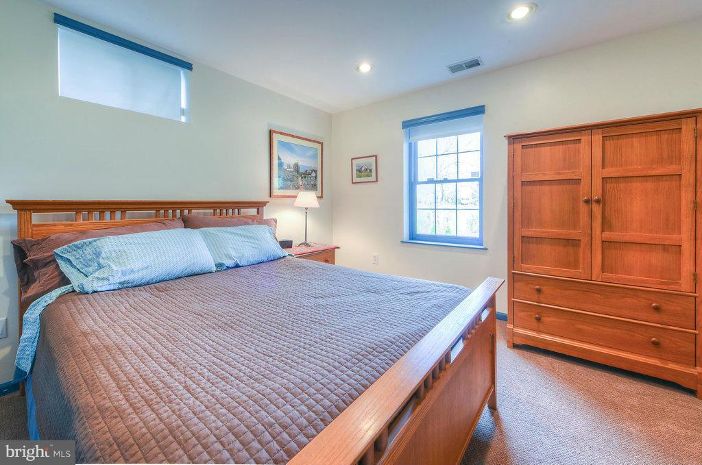 ARROWOOD - Residential