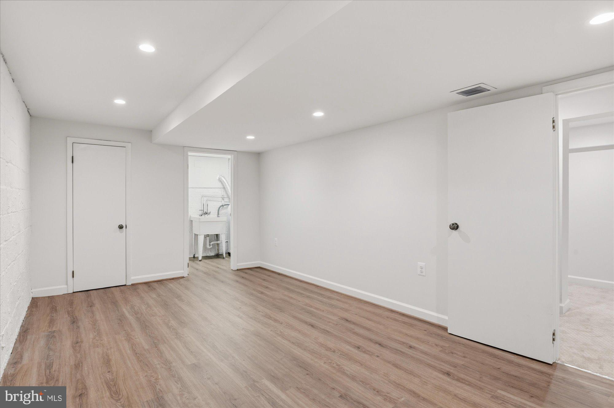 CHEVY CHASE MANOR - Residential