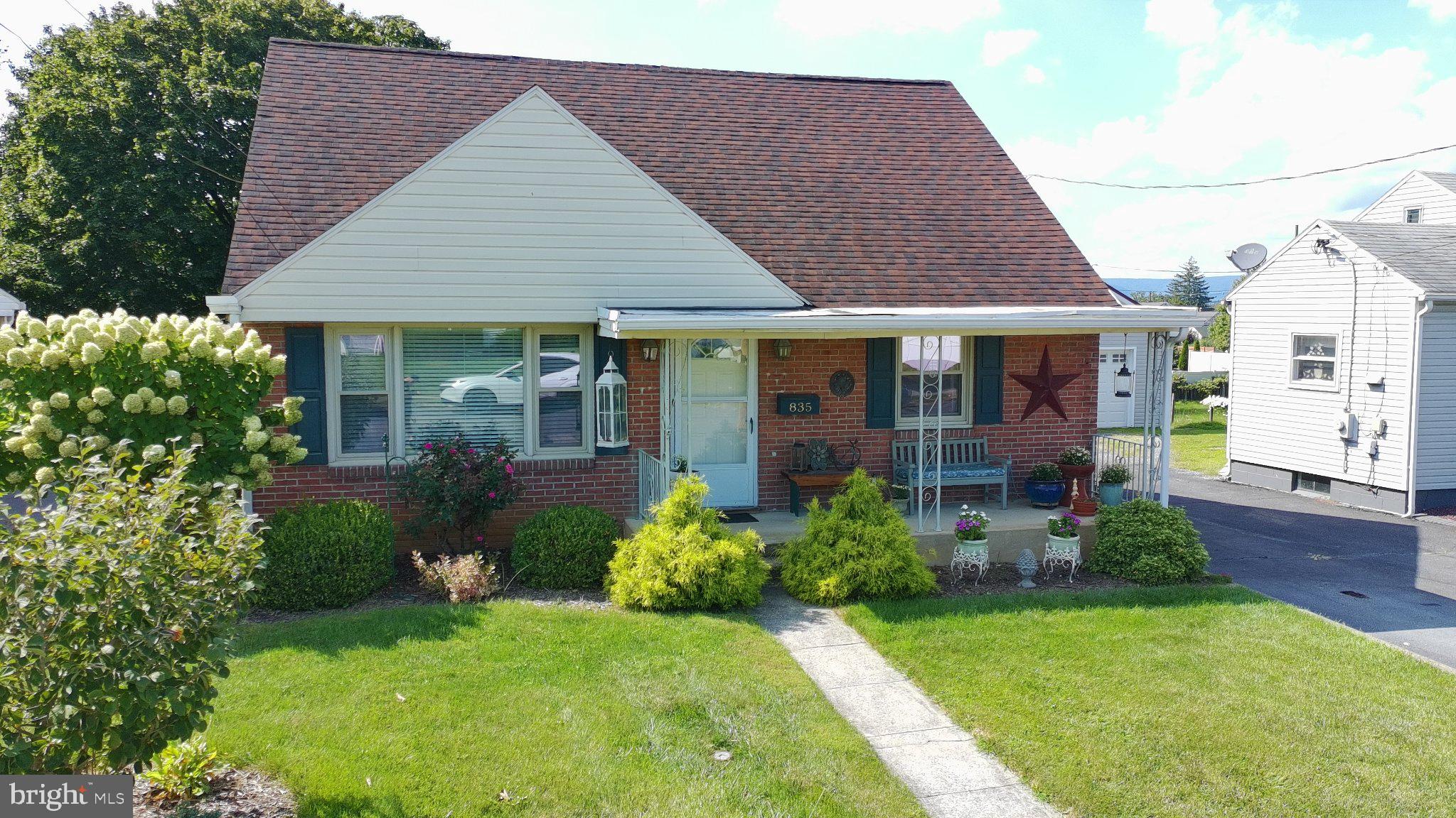 835 MIDDLE STREET