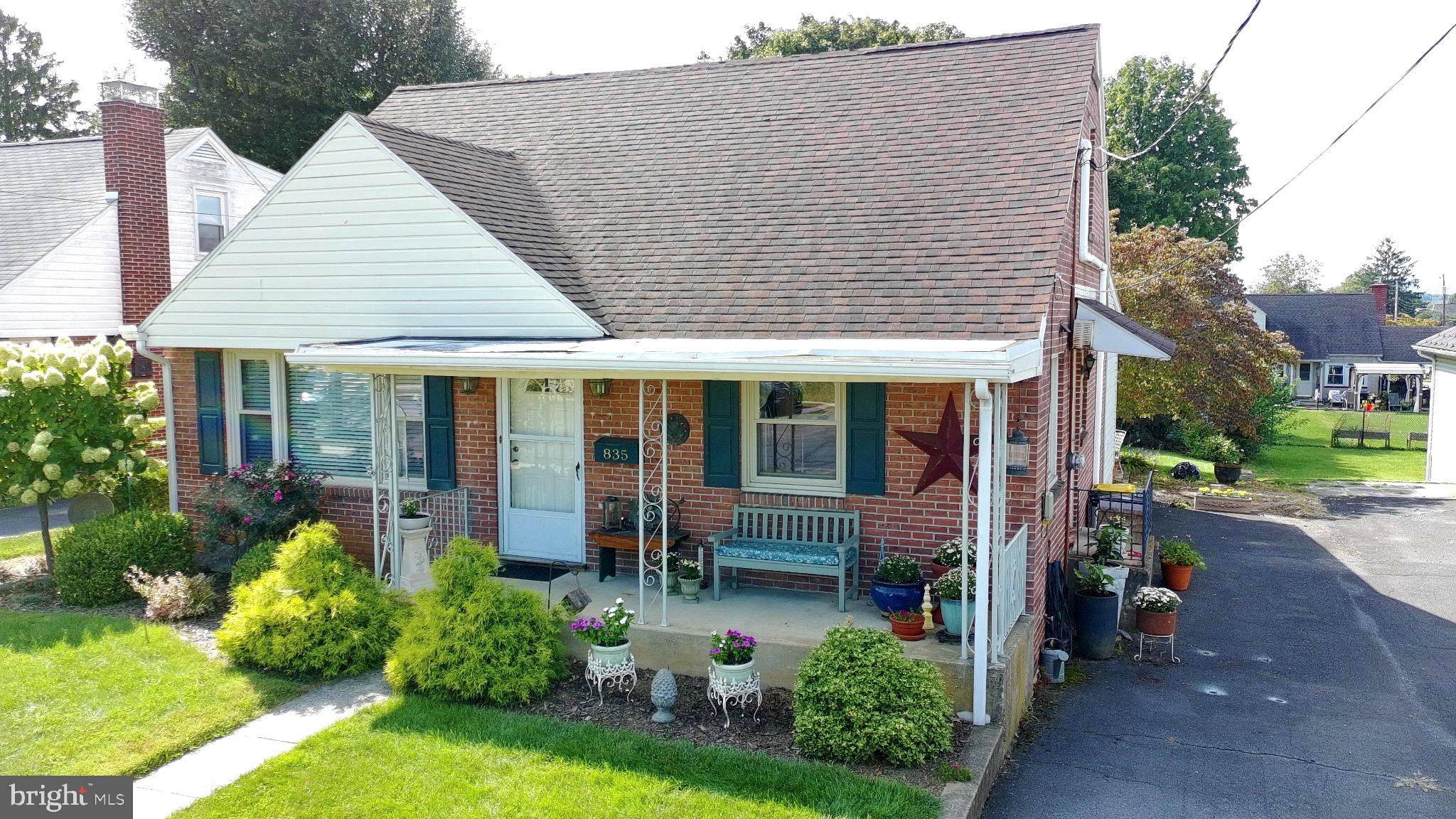 835 MIDDLE STREET