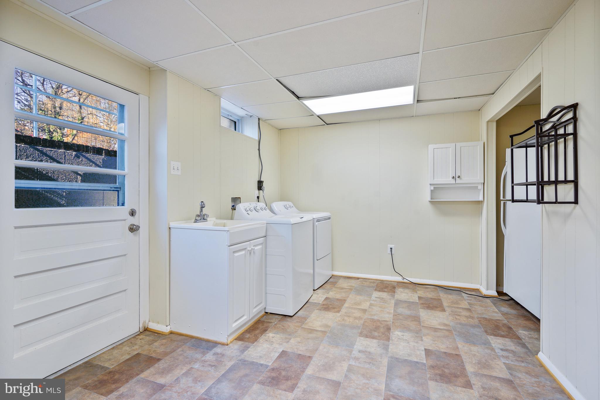 HAMILTON TERRACE - Residential Lease