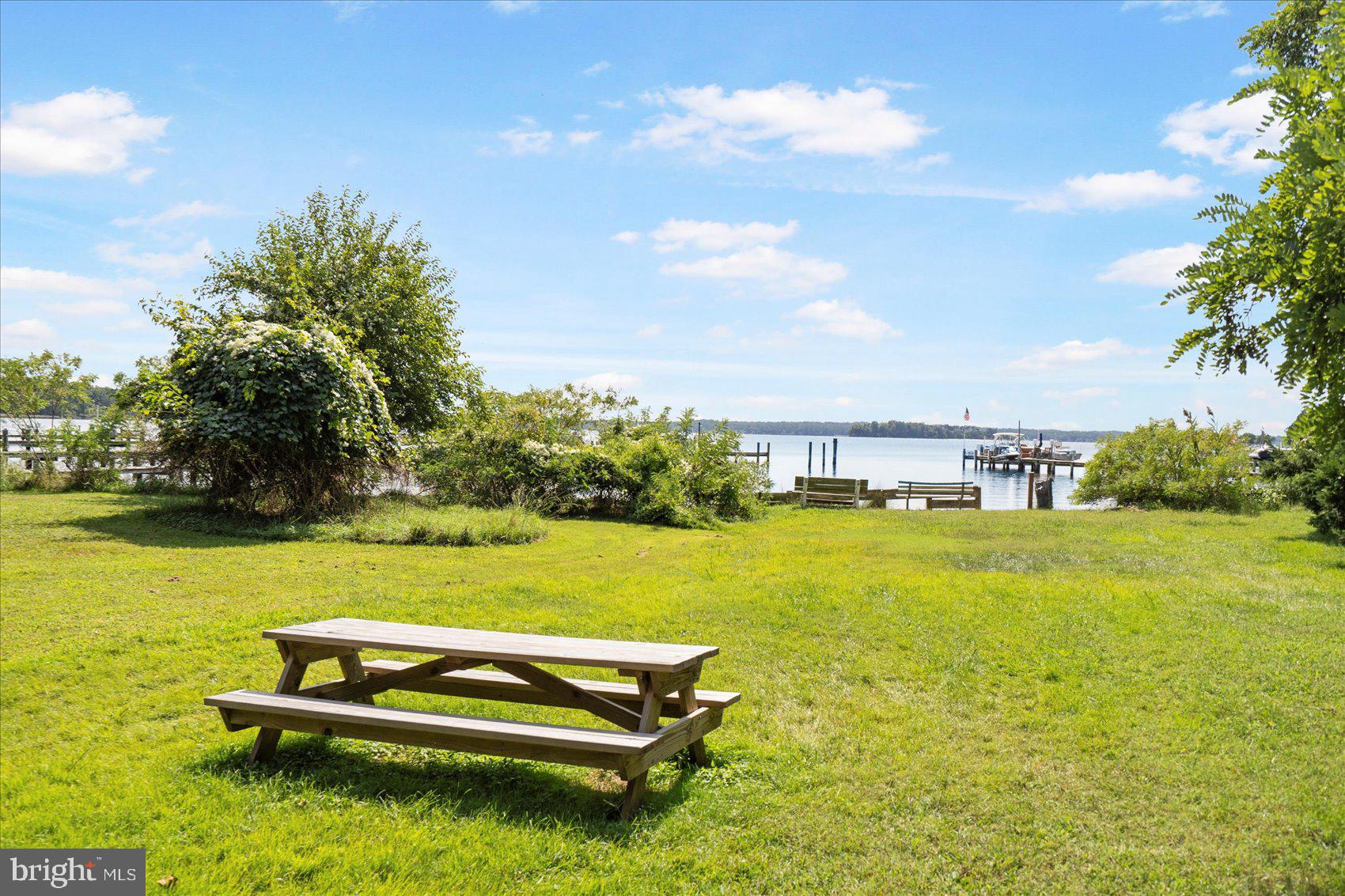 LONG POINT - Residential