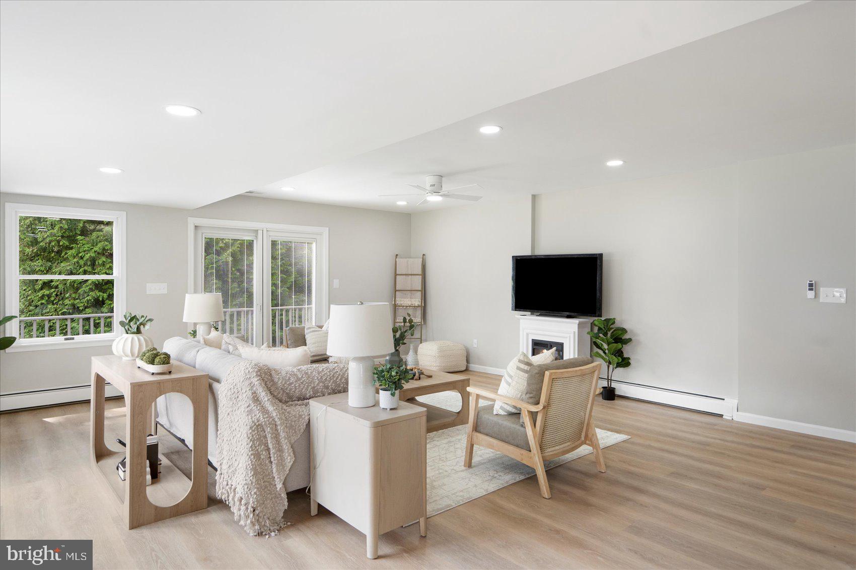 LONG POINT - Residential