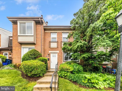 2350 Sun Valley Circle Unit 2, Silver Spring, MD MLS: MDMC2180070