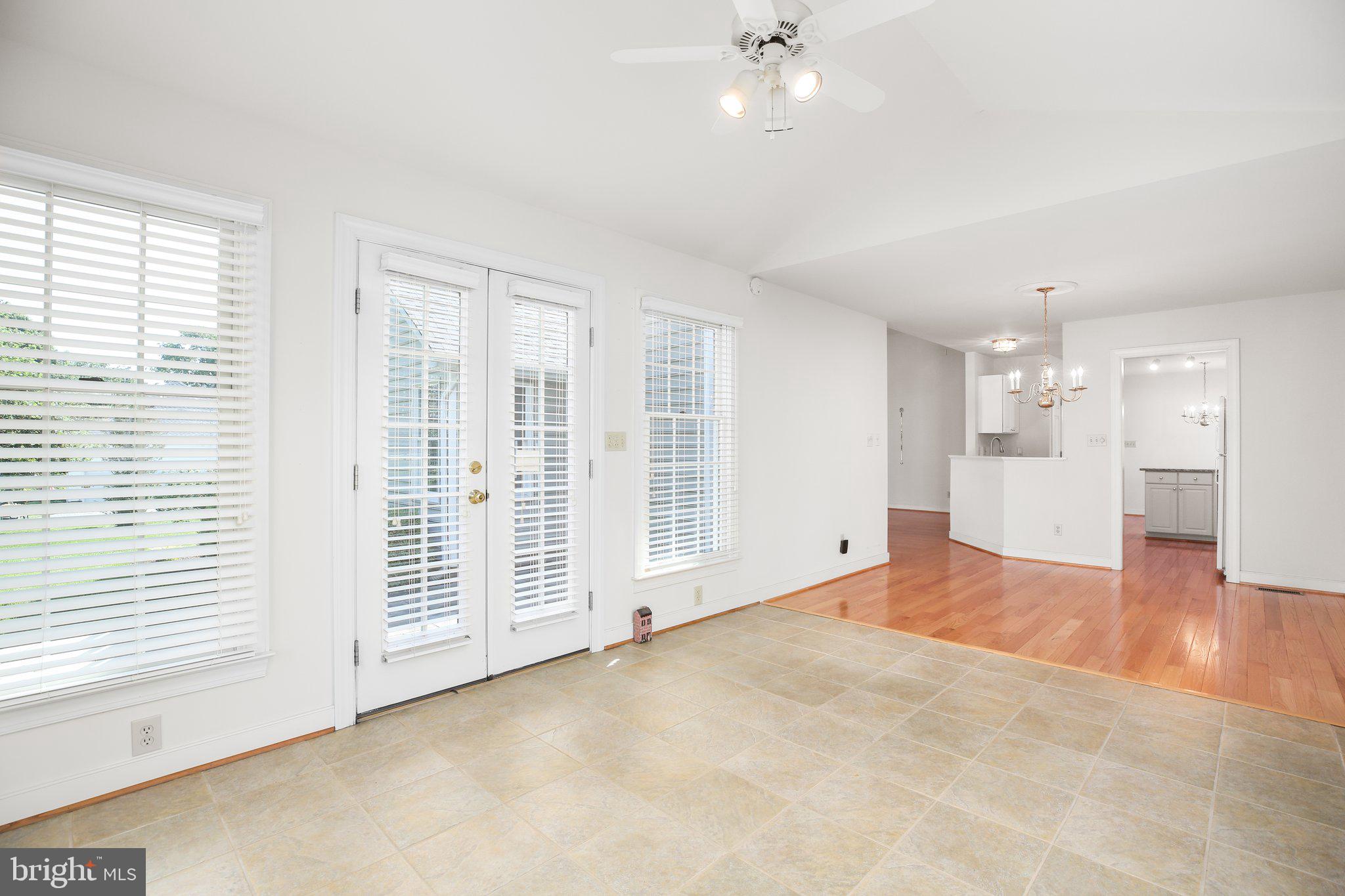 COUNTRY CLUB ESTATES - Residential