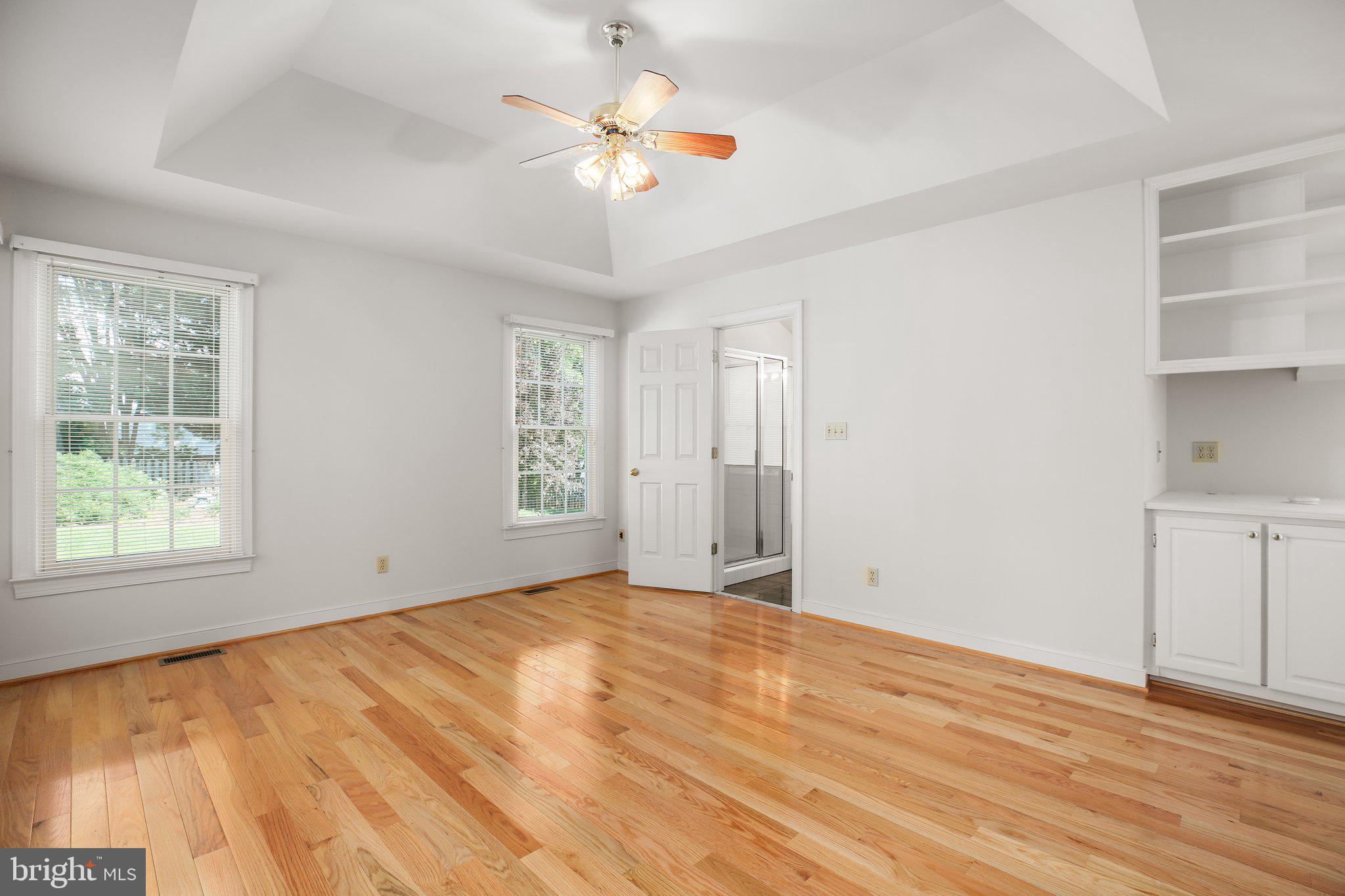 COUNTRY CLUB ESTATES - Residential