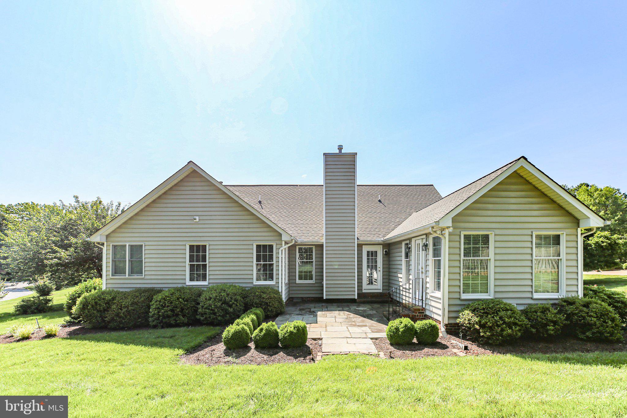 COUNTRY CLUB ESTATES - Residential