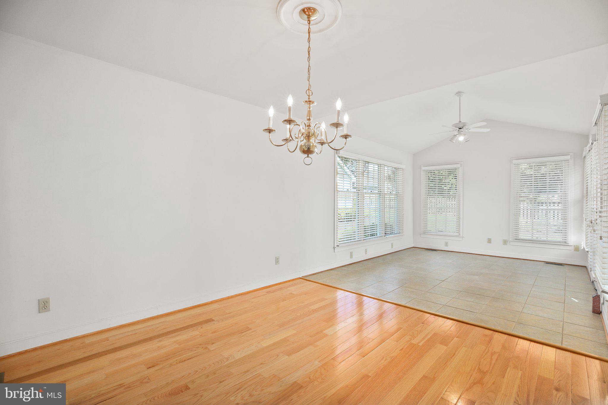 COUNTRY CLUB ESTATES - Residential