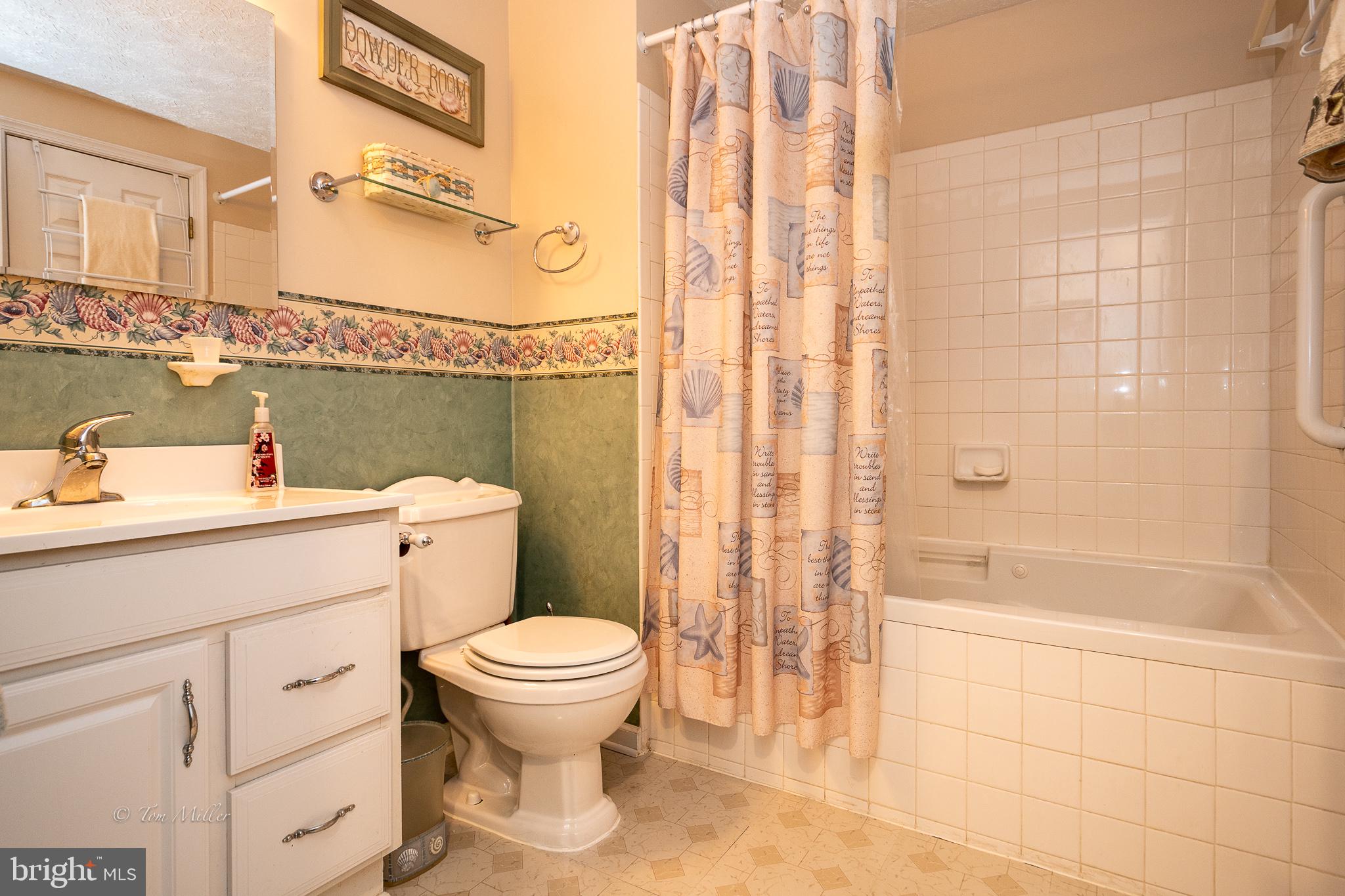 NOTTINGHAM WOODS - Residential