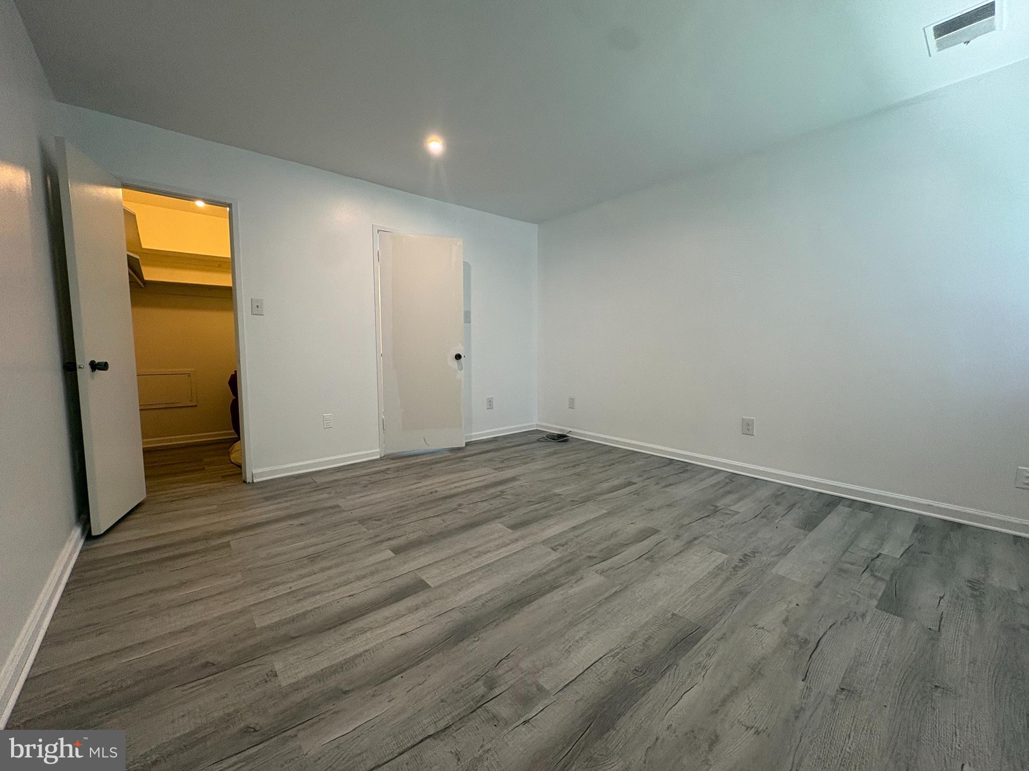 PINES CONDOMINIUM - Residential