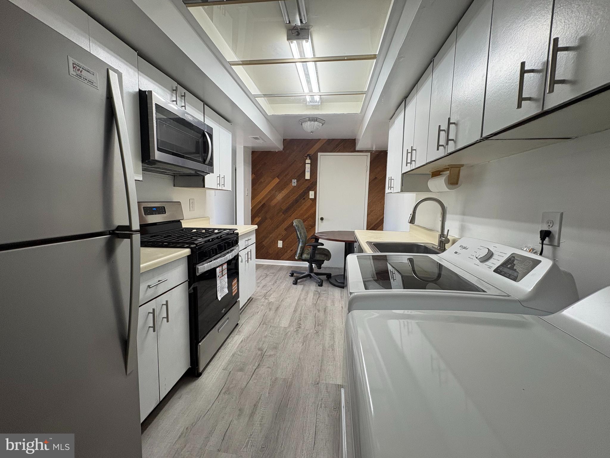 PINES CONDOMINIUM - Residential