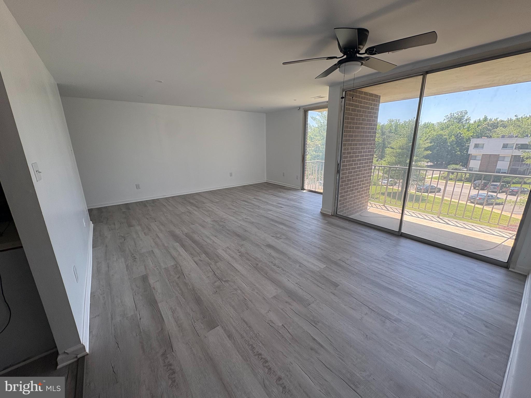 PINES CONDOMINIUM - Residential