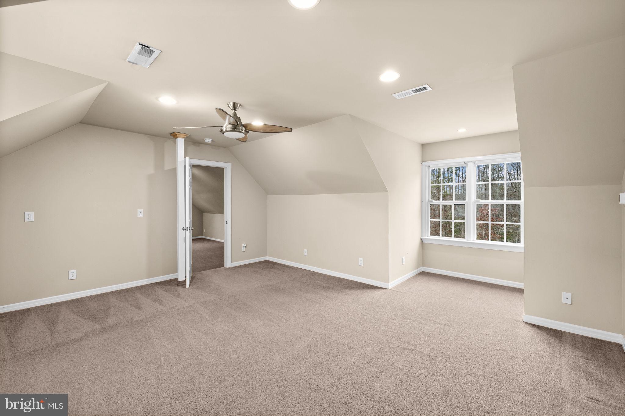 TALL PINES - Residential