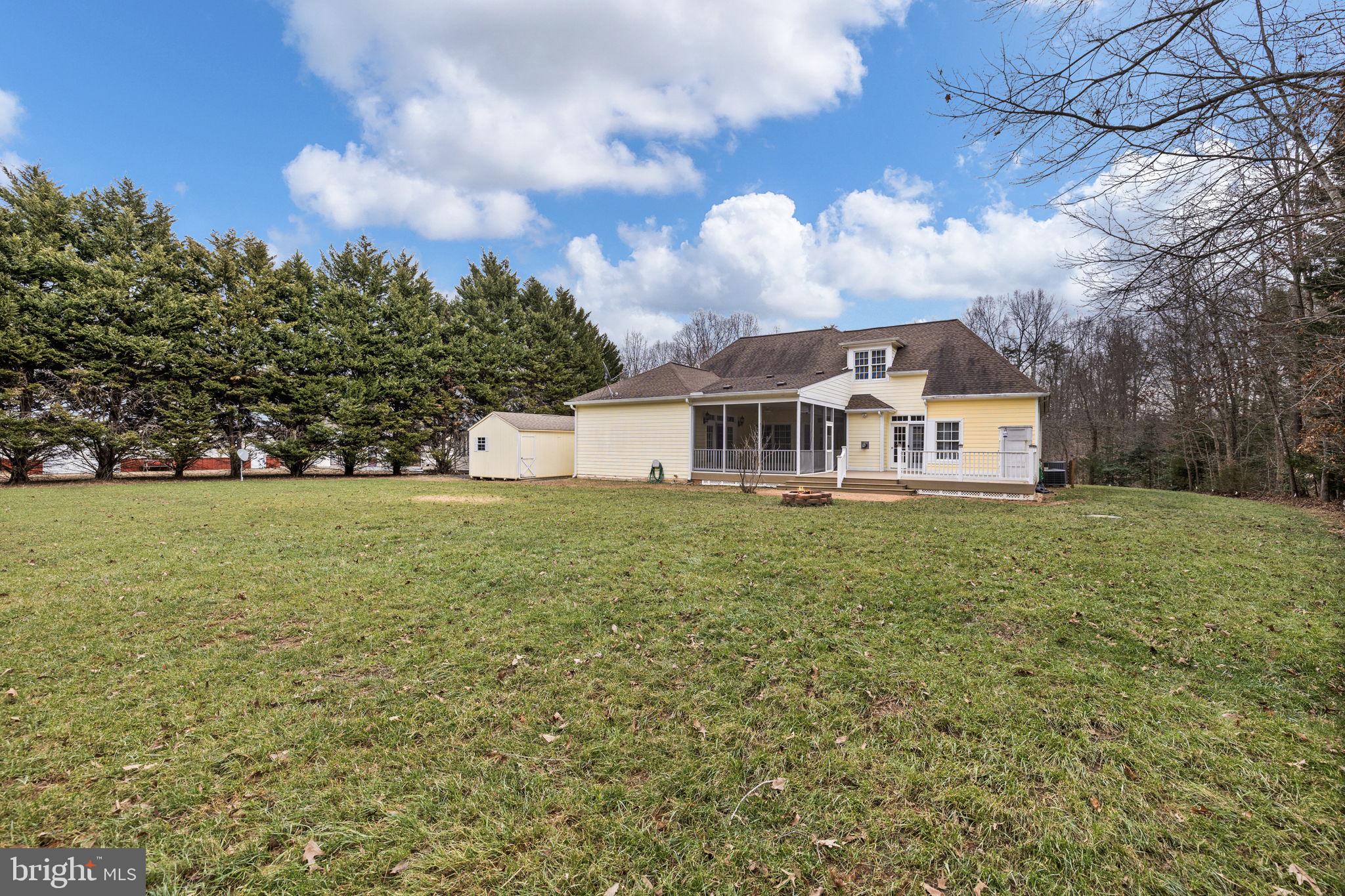 TALL PINES - Residential