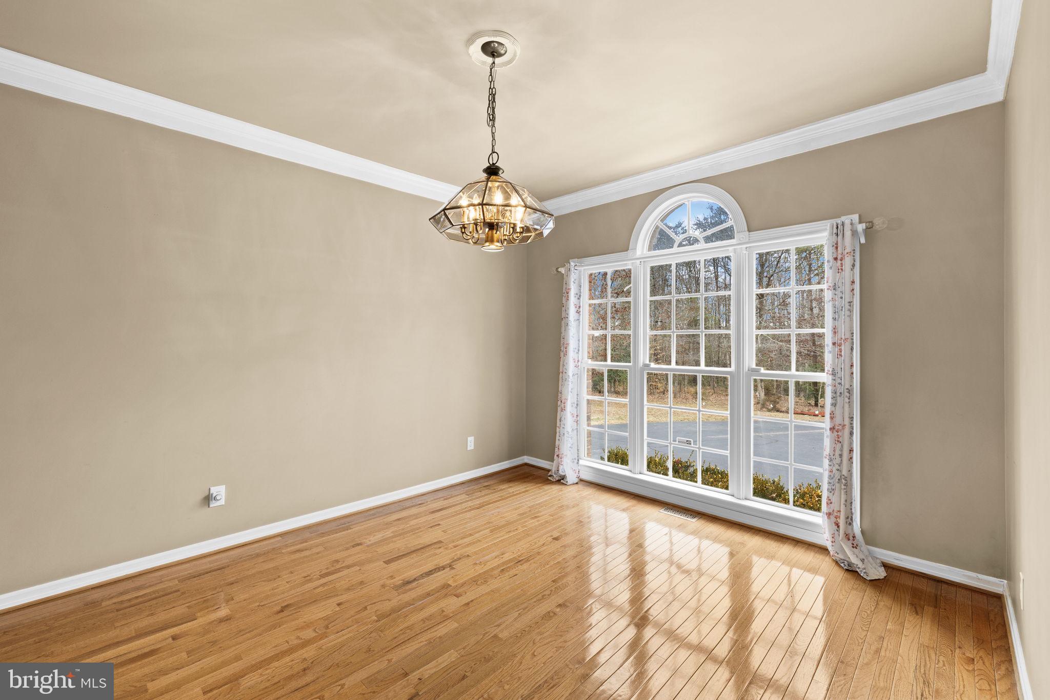 TALL PINES - Residential