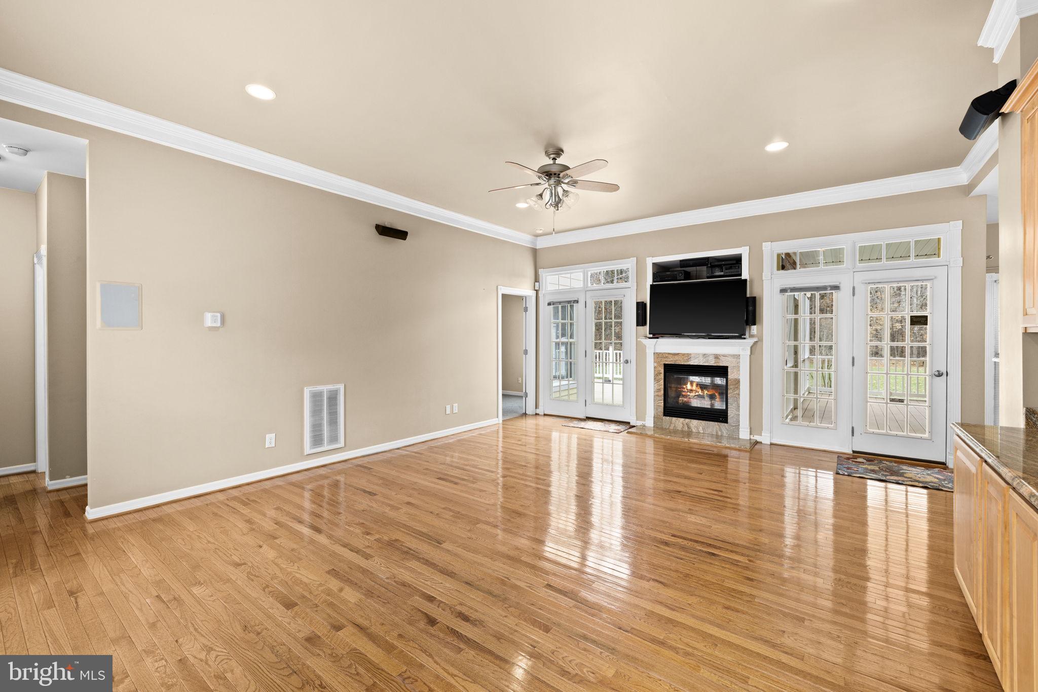 TALL PINES - Residential