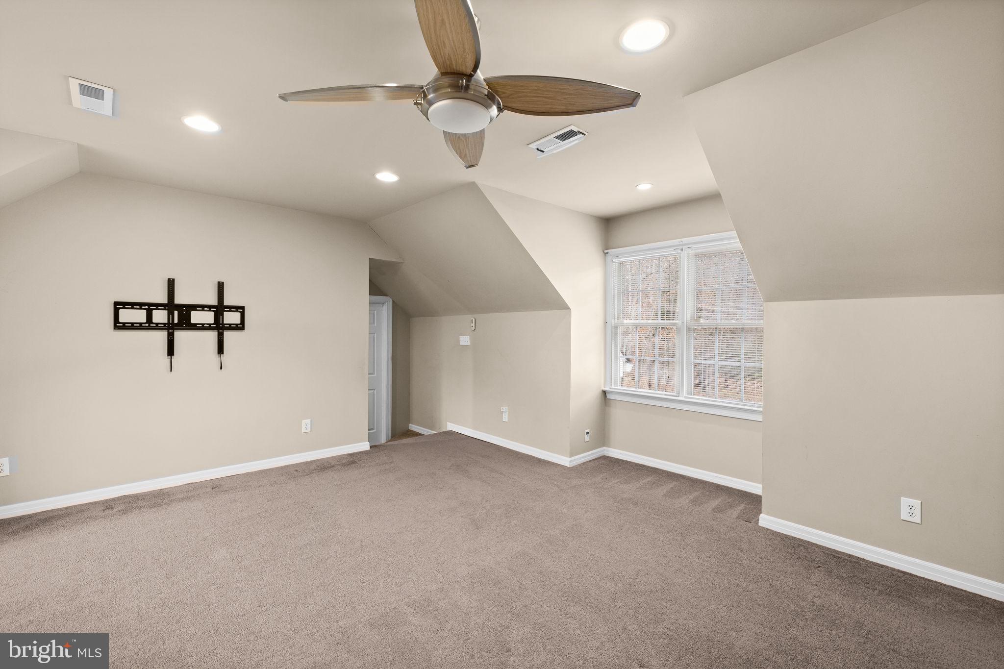 TALL PINES - Residential