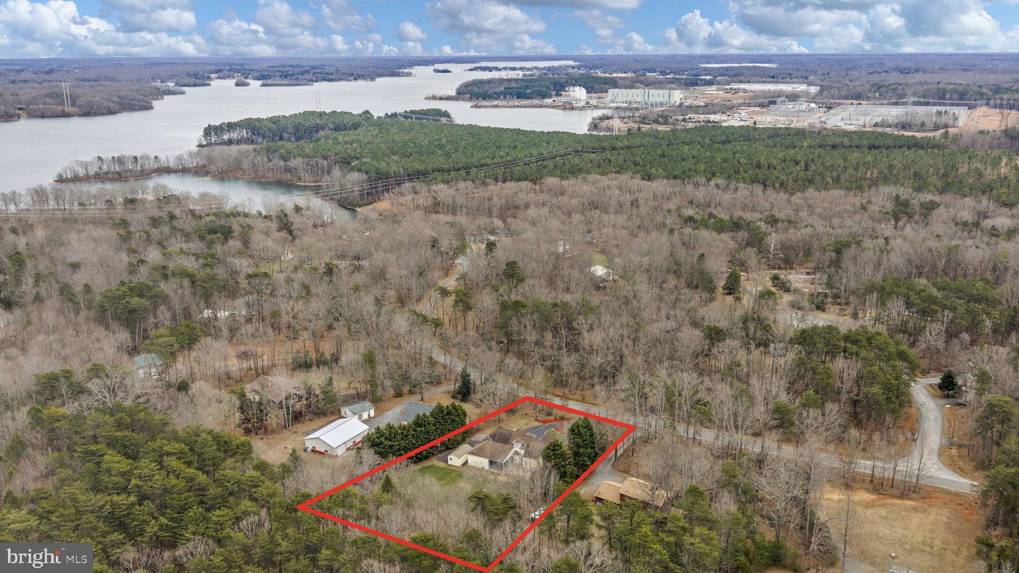 TALL PINES - Residential