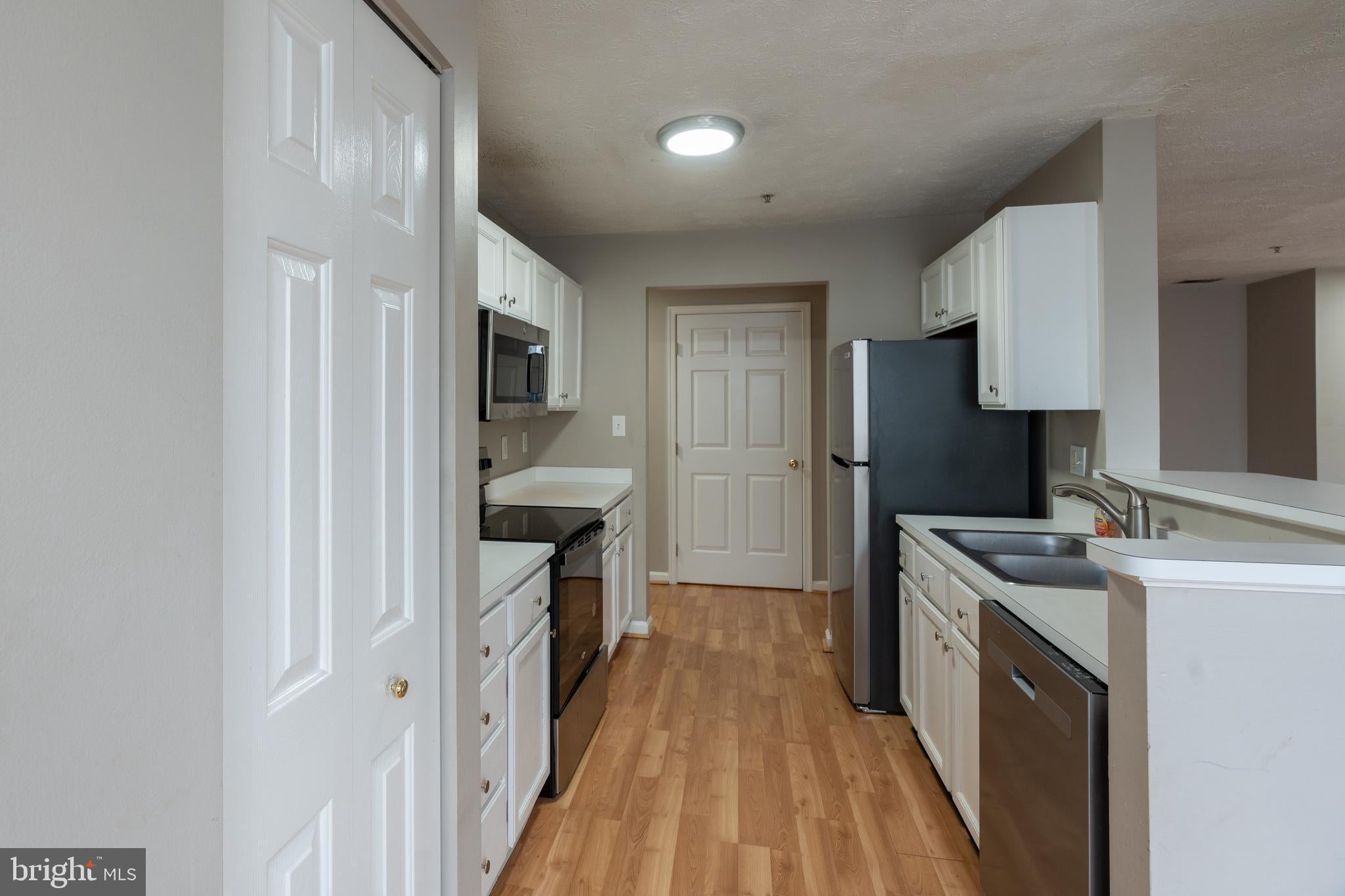689 WINDING STREAM WAY 101