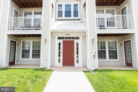 Condo For Rent - 689 Winding Stream Way #101<br/> ODENTON, MD 21113