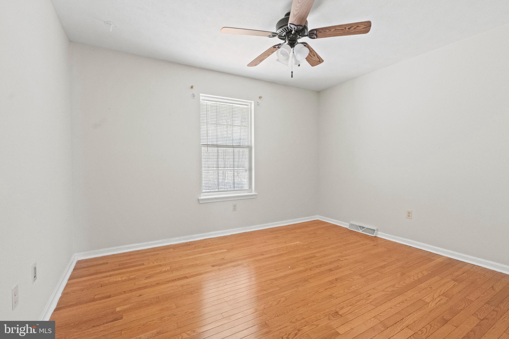 ROBERTS FIELD - Residential