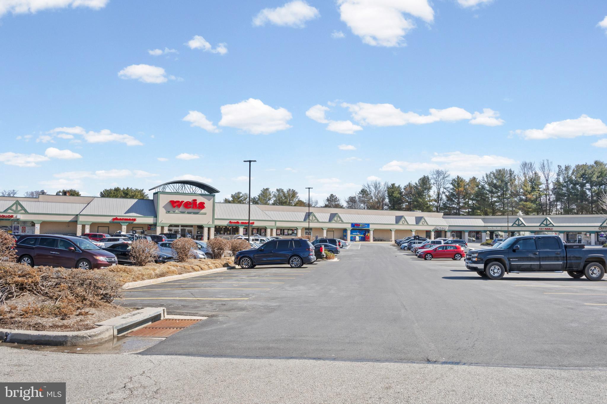 ROBERTS FIELD - Residential