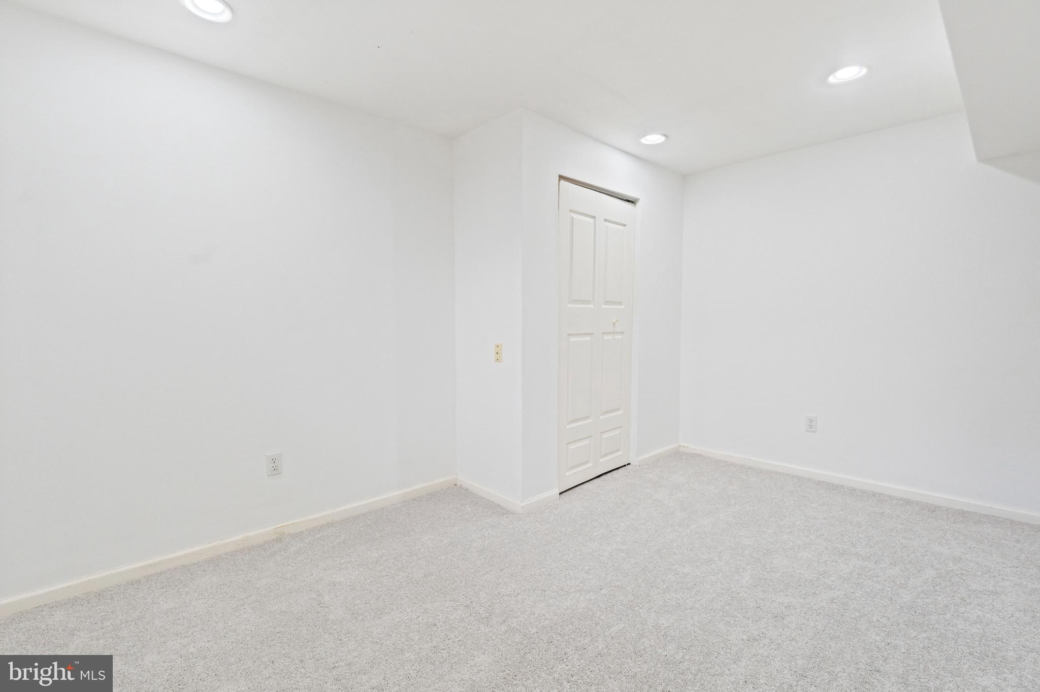 ROBERTS FIELD - Residential