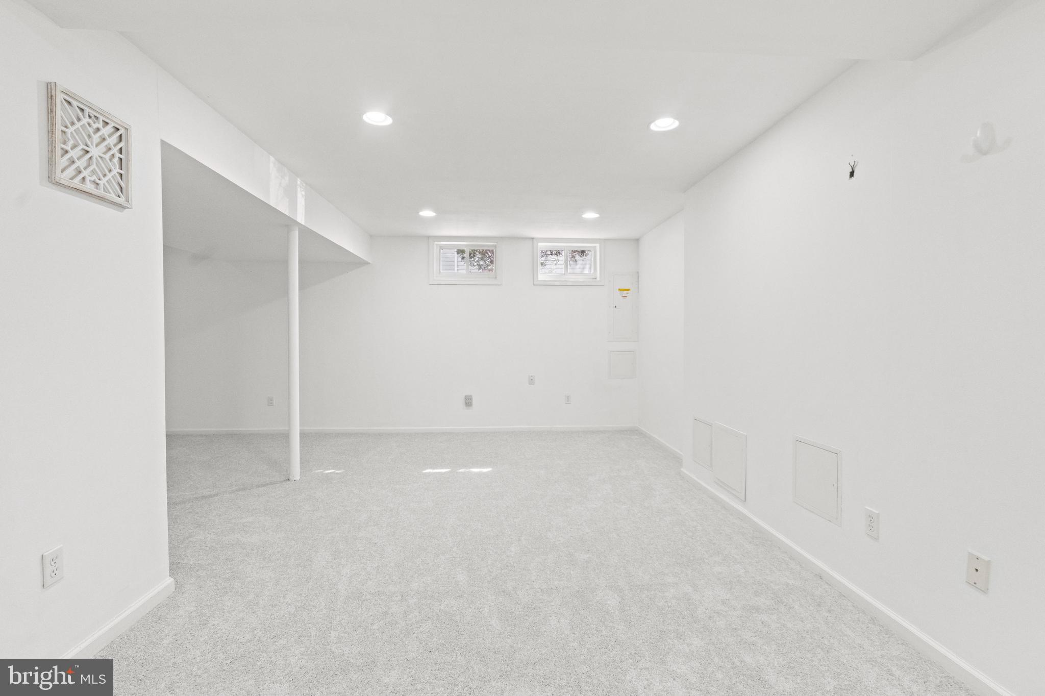 ROBERTS FIELD - Residential