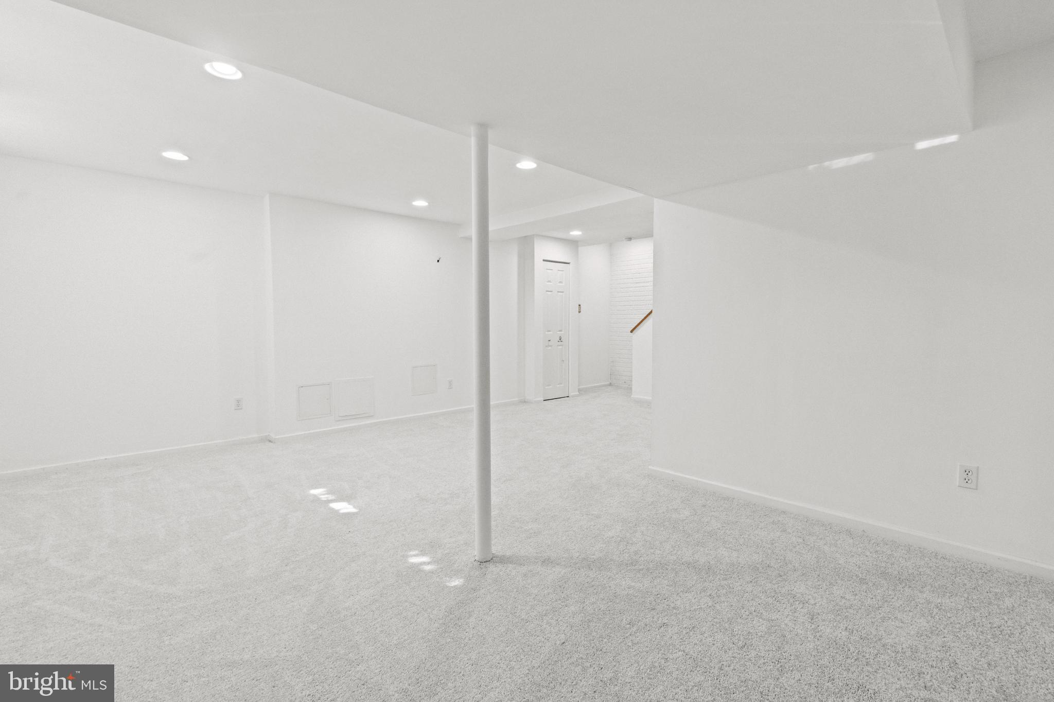 ROBERTS FIELD - Residential