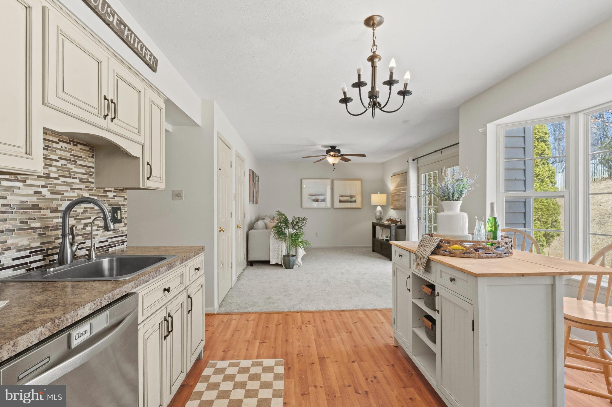 ROBERTS FIELD - Residential