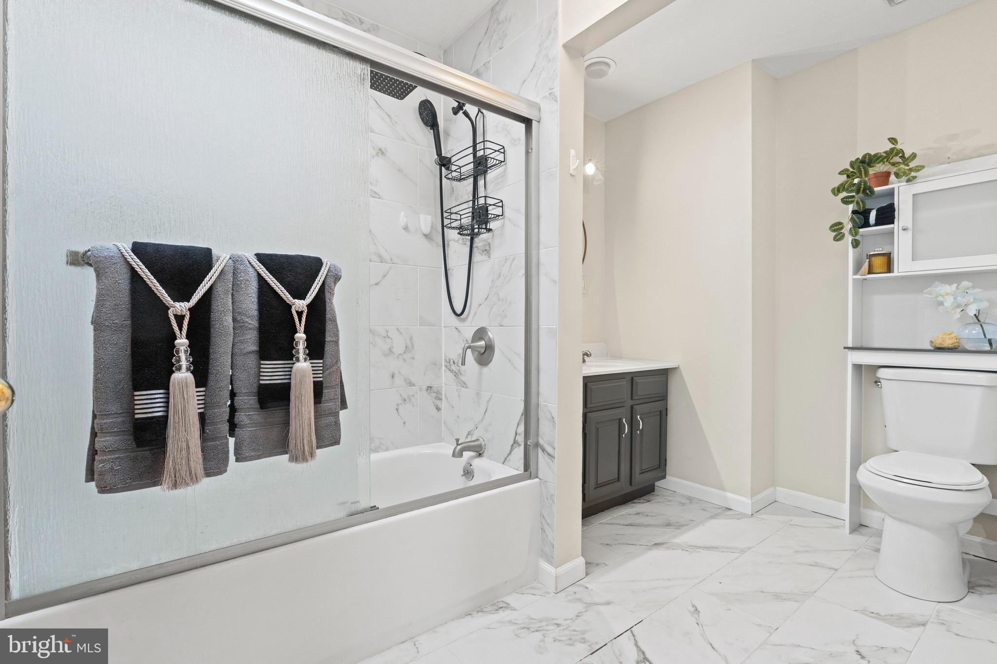 ROBERTS FIELD - Residential