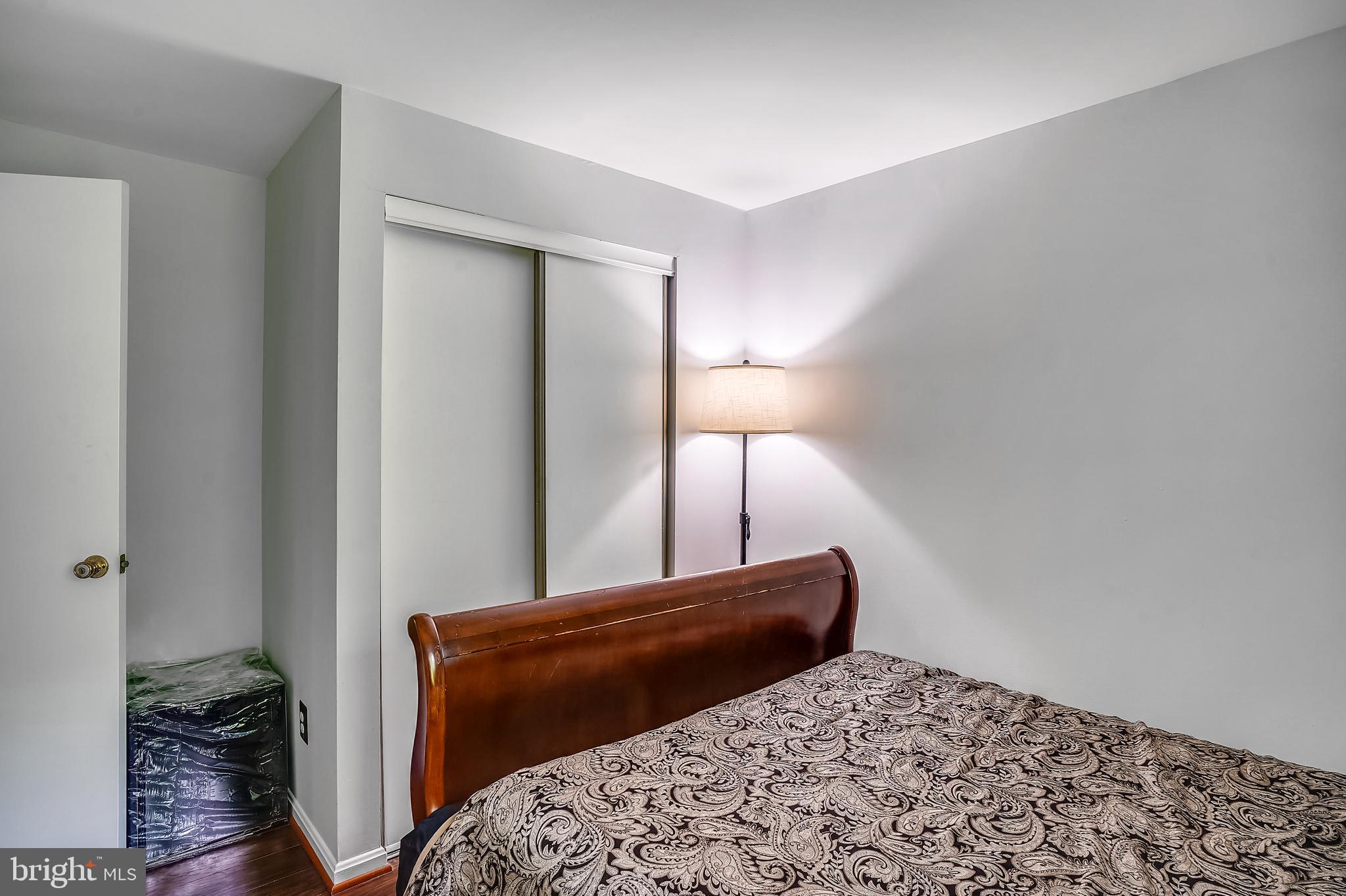 LONGMEAD - Residential Lease