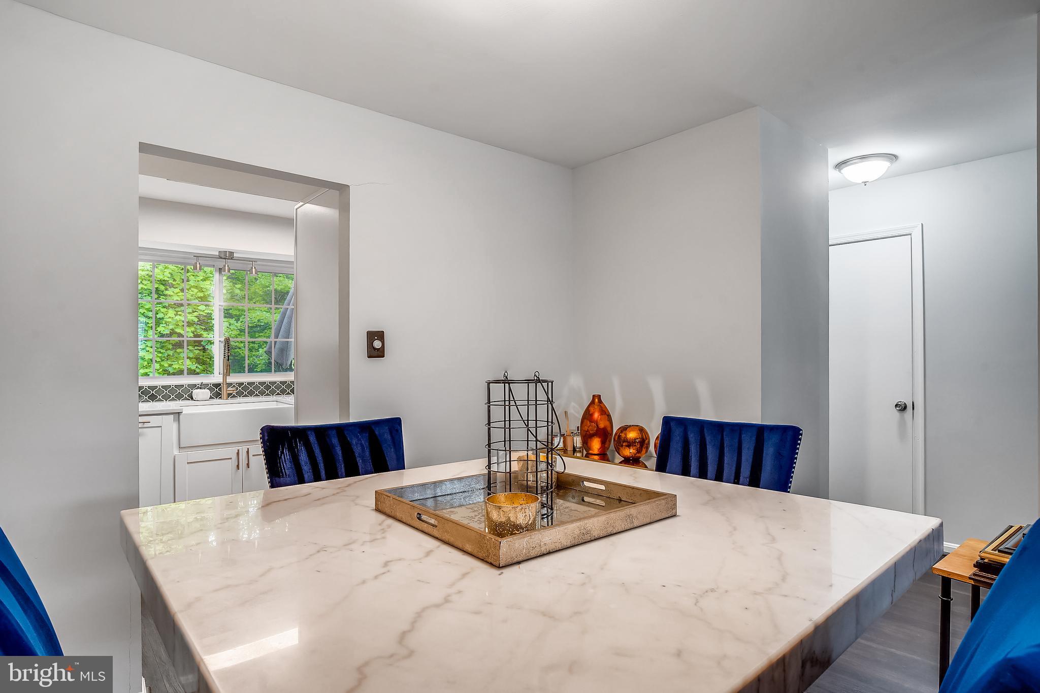 LONGMEAD - Residential Lease