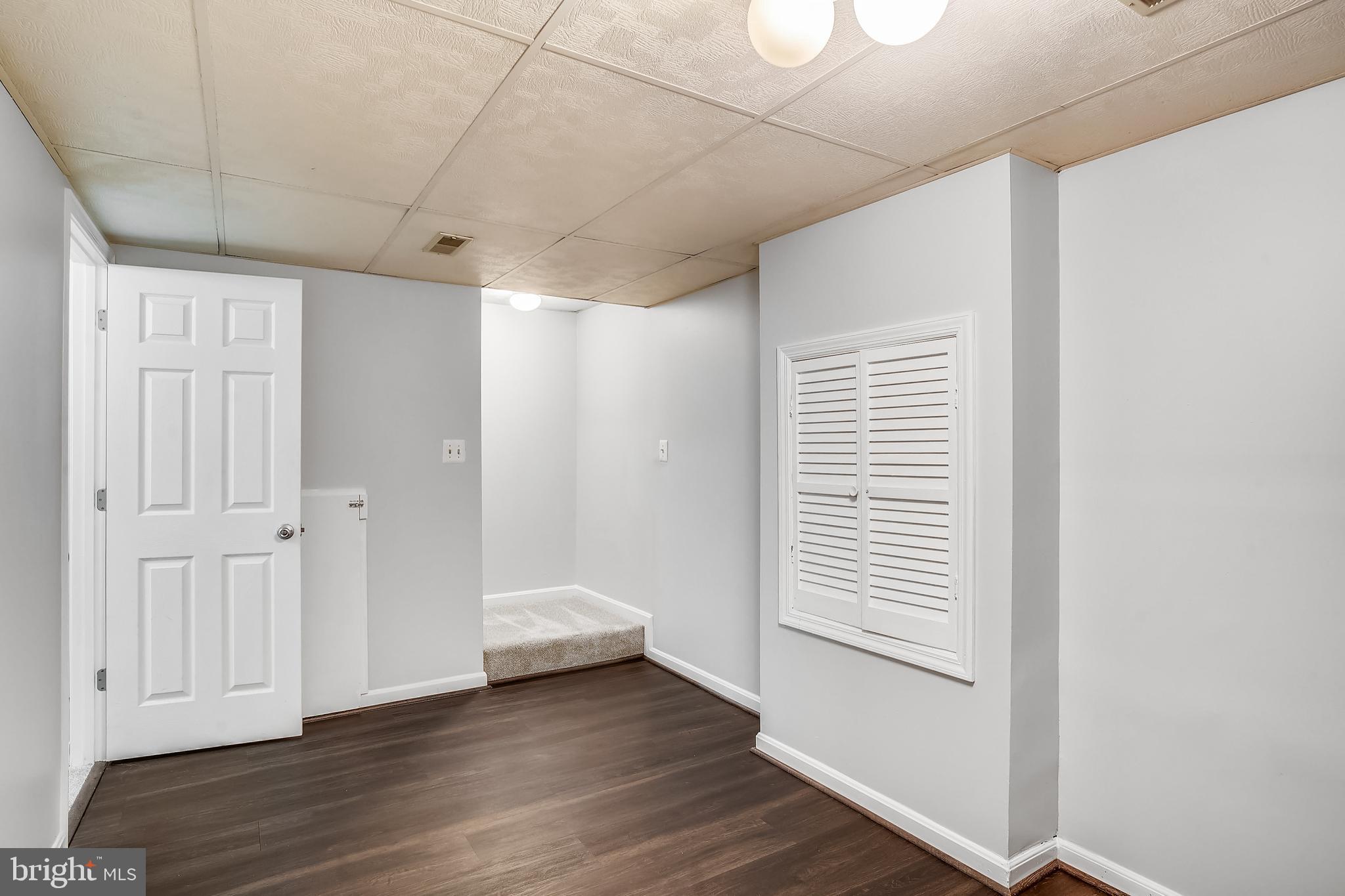 LONGMEAD - Residential Lease